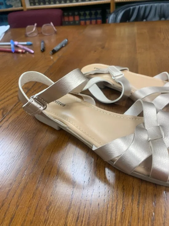 Sandals - Picture 2 of 5